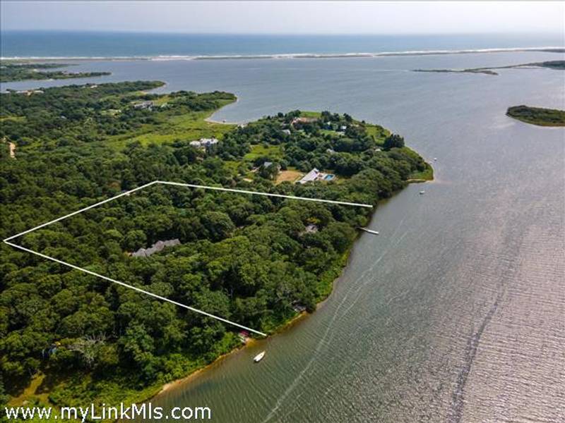 74 Turkeyland Cove Road  Edgartown