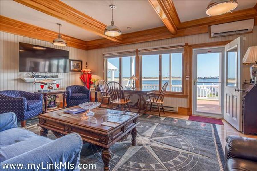 47 East Chop Drive Unit 1 Oak Bluffs