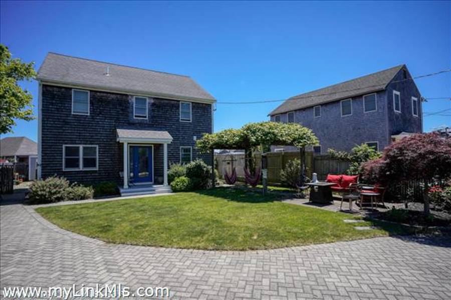 62 Lagoon Pond Road B Vineyard Haven