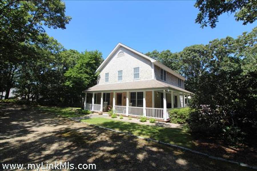 32 Flamingo Drive  Edgartown