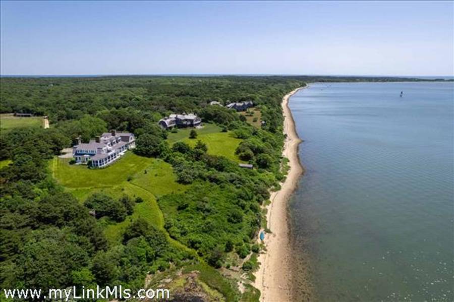 25 Lelands Path  Edgartown