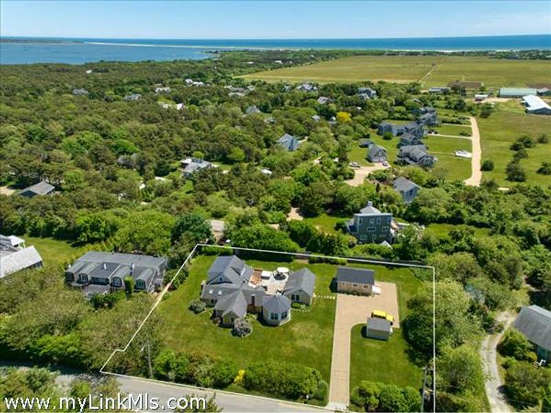 28 Crocker Drive  Edgartown