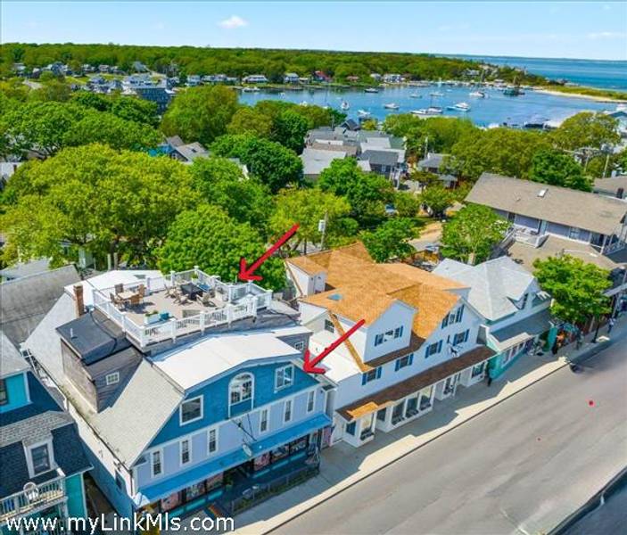 37 Circuit Avenue 5 Oak Bluffs