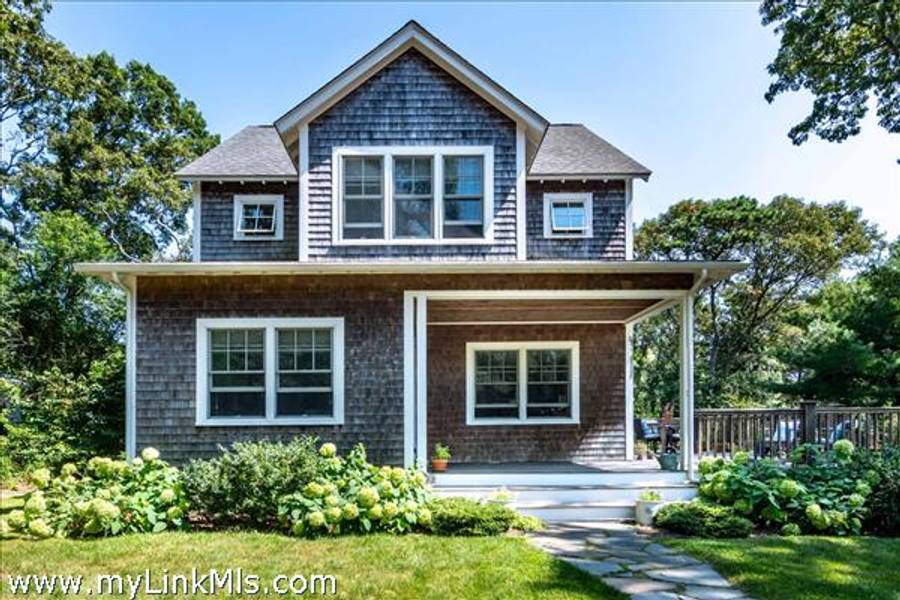 27 Chapde Lane  Vineyard Haven