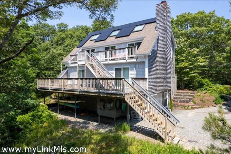 14 High Meadow Lane  Oak Bluffs