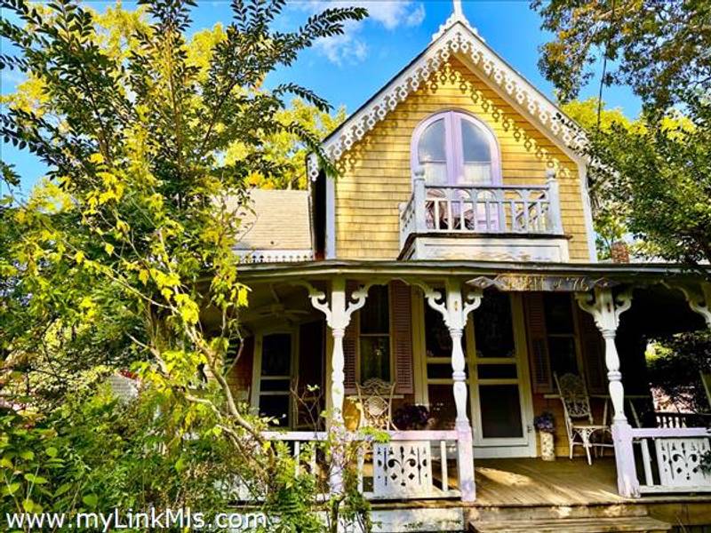 51 Rural Circle   Oak Bluffs