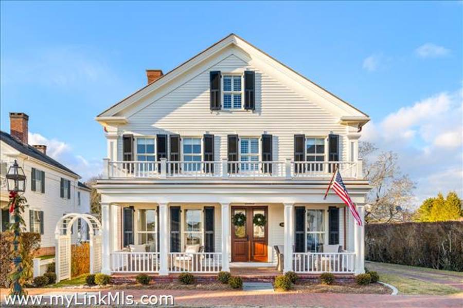 114 North Water Street  Edgartown