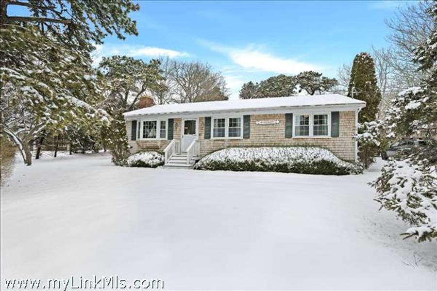 37 Knoll Drive  Edgartown