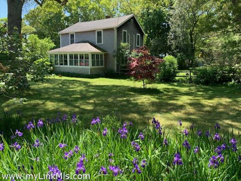 110 Daggett Avenue  Vineyard Haven