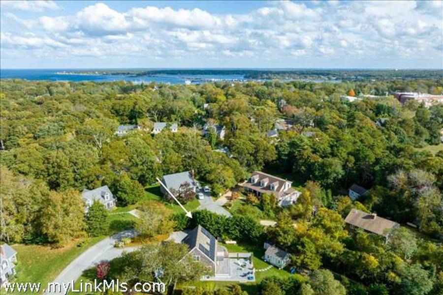 191- Spring Hill Road  Vineyard Haven