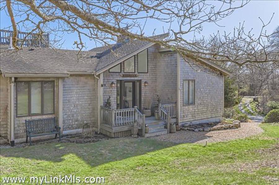 6 Church Street   Aquinnah
