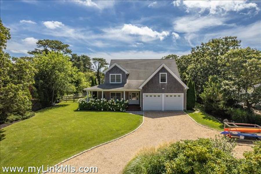 7 Whistling Swan Circle  Edgartown